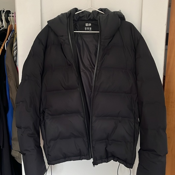 Uniqlo Black Seamless Parka - Picture 6 of 9